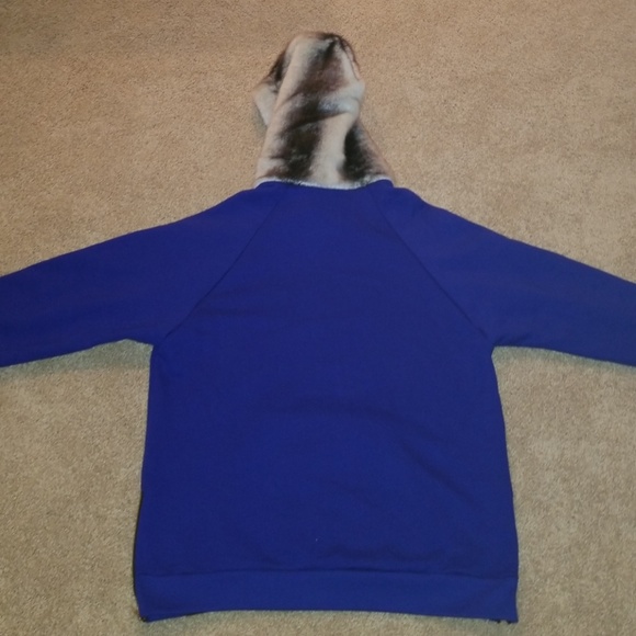 Gentry Pull Over Hoodie with Fur - Picture 5 of 5